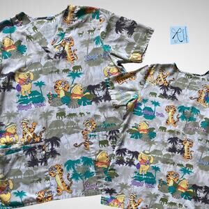 Disney's Winnie the Pooh Jungle Trek Scrub Top Sz M (Missing size tag)